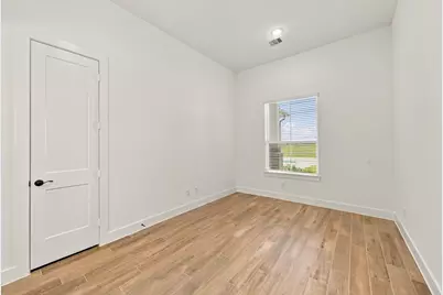 12135 Lake View Boulevard, Mont Belvieu, TX 77523 - Photo 12