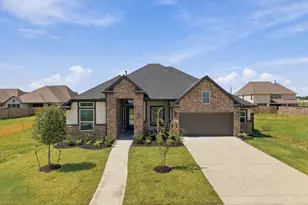 12135 Lk Vw Blvd, Mont Belvieu, TX 77523 - Photo 2