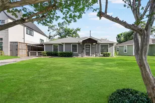 7307 Raton St, Houston, TX 77055 - Photo 2