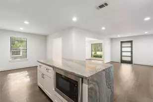 7307 Raton St, Houston, TX 77055 - Photo 14