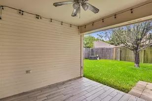 5519 Chisholm Trail, Dickinson, TX 77539 - Photo 4