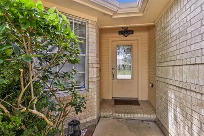 5519 Chisholm Trail, Dickinson, TX 77539 - Photo 10
