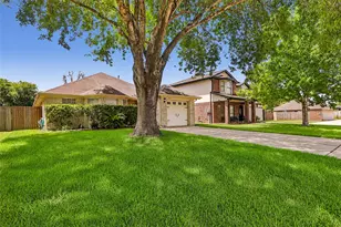 5519 Chisholm Trail, Dickinson, TX 77539 - Photo 2