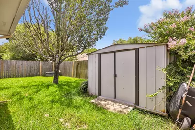 5519 Chisholm Trail, Dickinson, TX 77539 - Photo 6