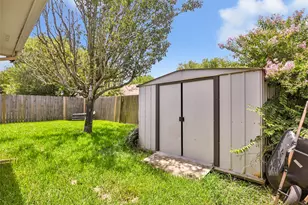 5519 Chisholm Trail, Dickinson, TX 77539 - Photo 6