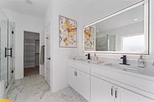 9023 Comal St, Houston, TX 77051 - Photo 8