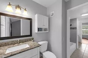 11710 Southlake Dr, Houston, TX 77077 - Photo 14
