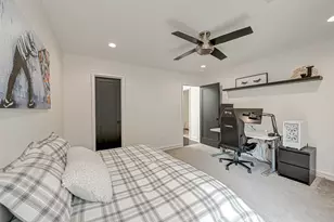 8931 Briar Forest Dr, Houston, TX 77024 - Photo 38