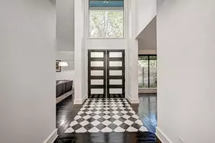 8931 Briar Forest Dr, Houston, TX 77024 - Photo 4