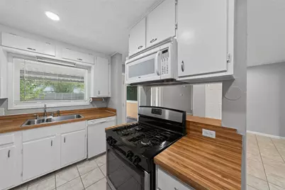 2110 Ridgemore Drive, Houston, TX 77055 - Photo 10