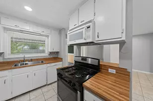 2110 Ridgemore Dr, Houston, TX 77055 - Photo 10