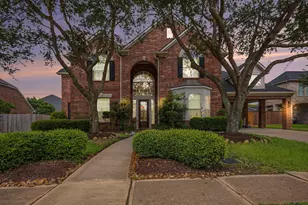 2517 Mountain Falls Ct, Friendswood, TX 77546 - Photo 2