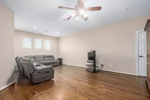 2517 Mountain Falls Ct, Friendswood, TX 77546 - Photo 12