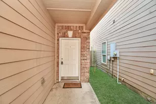 11106 Panther Ct, Houston, TX 77099 - Photo 2