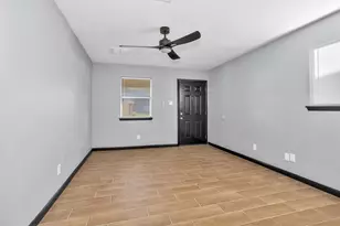 1121 Lovett St, Tomball, TX 77375 - Photo 2