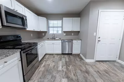 3435 Balboa Circle #8, Montgomery, TX 77356 - Photo 4