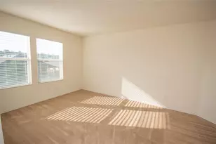 310 Falling Pine Dr, Conroe, TX 77304 - Photo 12