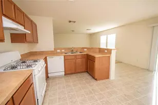 310 Falling Pine Dr, Conroe, TX 77304 - Photo 6