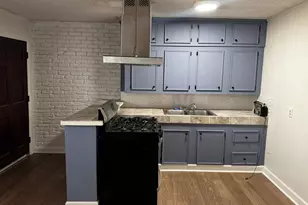 5526 Stonewall St, Houston, TX 77020 - Photo 2