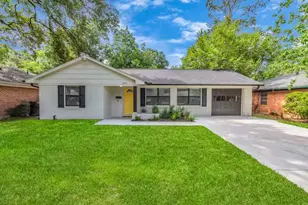 2107 Wakefield Dr, Houston, TX 77018 - Photo 2