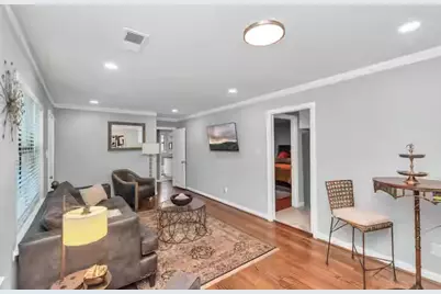 2107 Wakefield Drive, Houston, TX 77018 - Photo 8