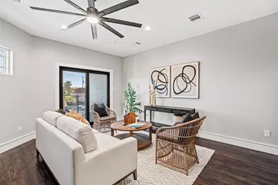 1716 23rd St #B, Galveston, TX 77550 - Photo 2