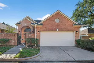 8023 Oakwood Hollow St, Houston, TX 77040 - Photo 4
