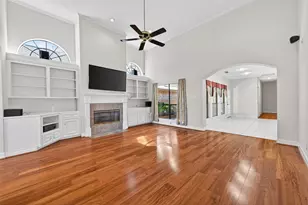 8023 Oakwood Hollow St, Houston, TX 77040 - Photo 10