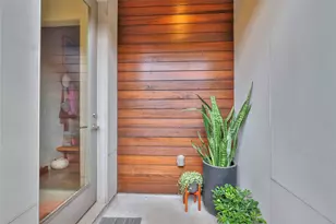 1136 Aurora St, Houston, TX 77009 - Photo 2