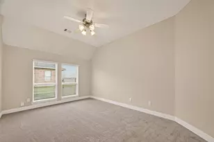 11602 Kings Point Blvd, Dayton, TX 77535 - Photo 32