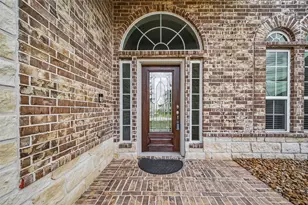 11602 Kings Point Blvd, Dayton, TX 77535 - Photo 2