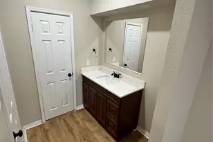 290 Wilcrest Dr, Houston, TX 77042 - Photo 16
