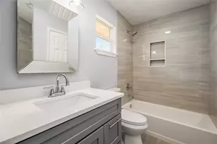 901 Bonita St, Bayou Vista, TX 77563 - Photo 4