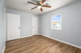 901 Bonita St, Bayou Vista, TX 77563 - Photo 6
