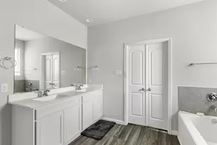 18111 Humber River Ln, Houston, TX 77044 - Photo 16