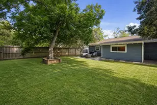 2214 Saxon Dr, Houston, TX 77018 - Photo 14