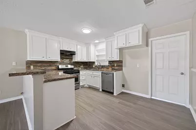 210 N Shirley Lane, Willis, TX 77378 - Photo 12