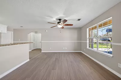 210 N Shirley Lane, Willis, TX 77378 - Photo 6