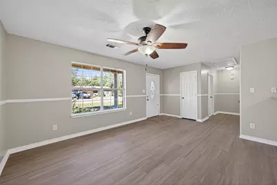 210 N Shirley Lane, Willis, TX 77378 - Photo 8