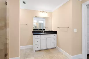 148 Sugar Berry Cir, Houston, TX 77024 - Photo 16