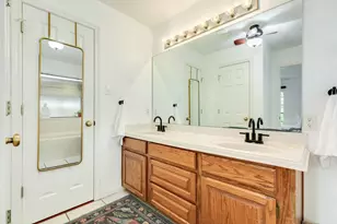 203 Washington Ave, Clute, TX 77531 - Photo 24