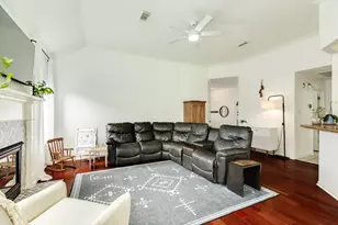 203 Washington Ave, Clute, TX 77531 - Photo 14