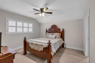 2018 Island Oak St, Houston, TX 77062 - Photo 32