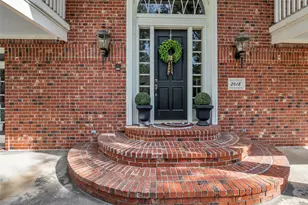2018 Island Oak St, Houston, TX 77062 - Photo 4