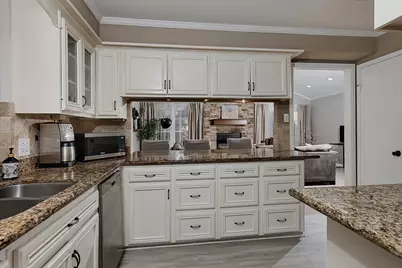 99 N Deerfoot Circle, The Woodlands, TX 77380 - Photo 12