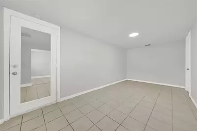 106 Hanover Street, Houston, TX 77012 - Photo 32