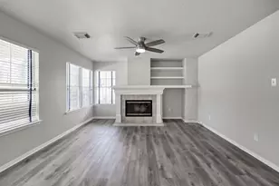 51 E Greywing Cir, The Woodlands, TX 77382 - Photo 8