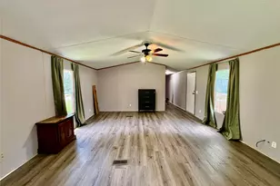 102 Western Way, Angleton, TX 77515 - Photo 10