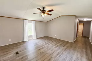 102 Western Way, Angleton, TX 77515 - Photo 12