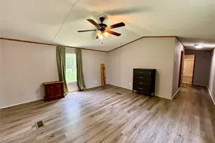 102 Western Way, Angleton, TX 77515 - Photo 8